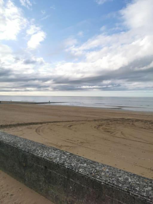 Cabourg Cosy, Appartement Refait A Neuf, 5 Min A Pied De La Mer Ngoại thất bức ảnh